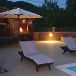 Jass Near Makarska فيلة *