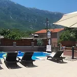 Jass Near Makarska فيلة *
