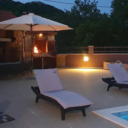 Jass Near Makarska 别墅 *
