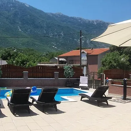 Jass Near Makarska 别墅 *